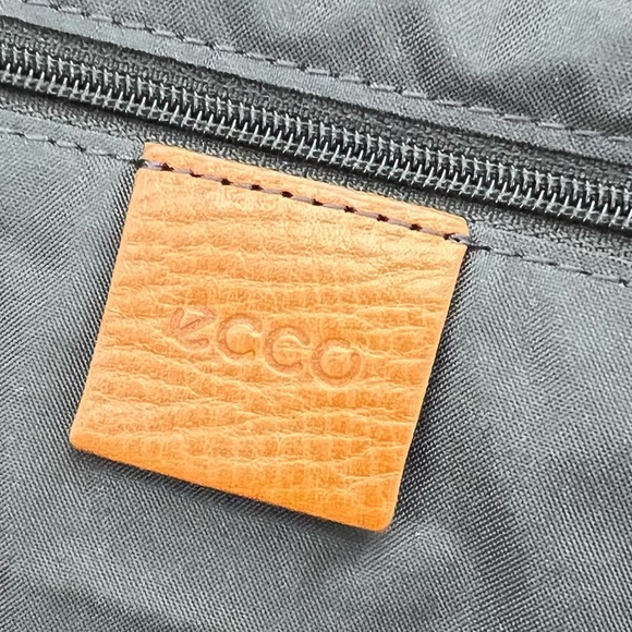 ECCO Leather Trimmed Textured Woven Tote Bag - Picture 8 of 8